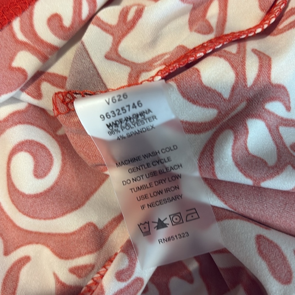 NWT Vince Camuto Easy Breezy Haute Red Ikat Stretch Knit Resortwear Mini Dress - Picture 8 of 8
